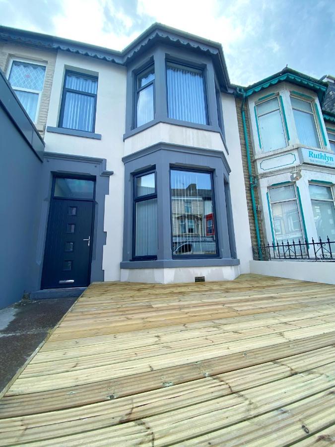 Mayfair Suite - 3X Bathrooms Close To Seafront Blackpool Exterior photo